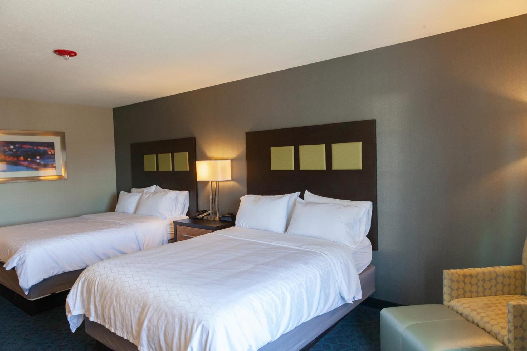 Holiday Inn Express Jackson By Ihg Екстериор снимка