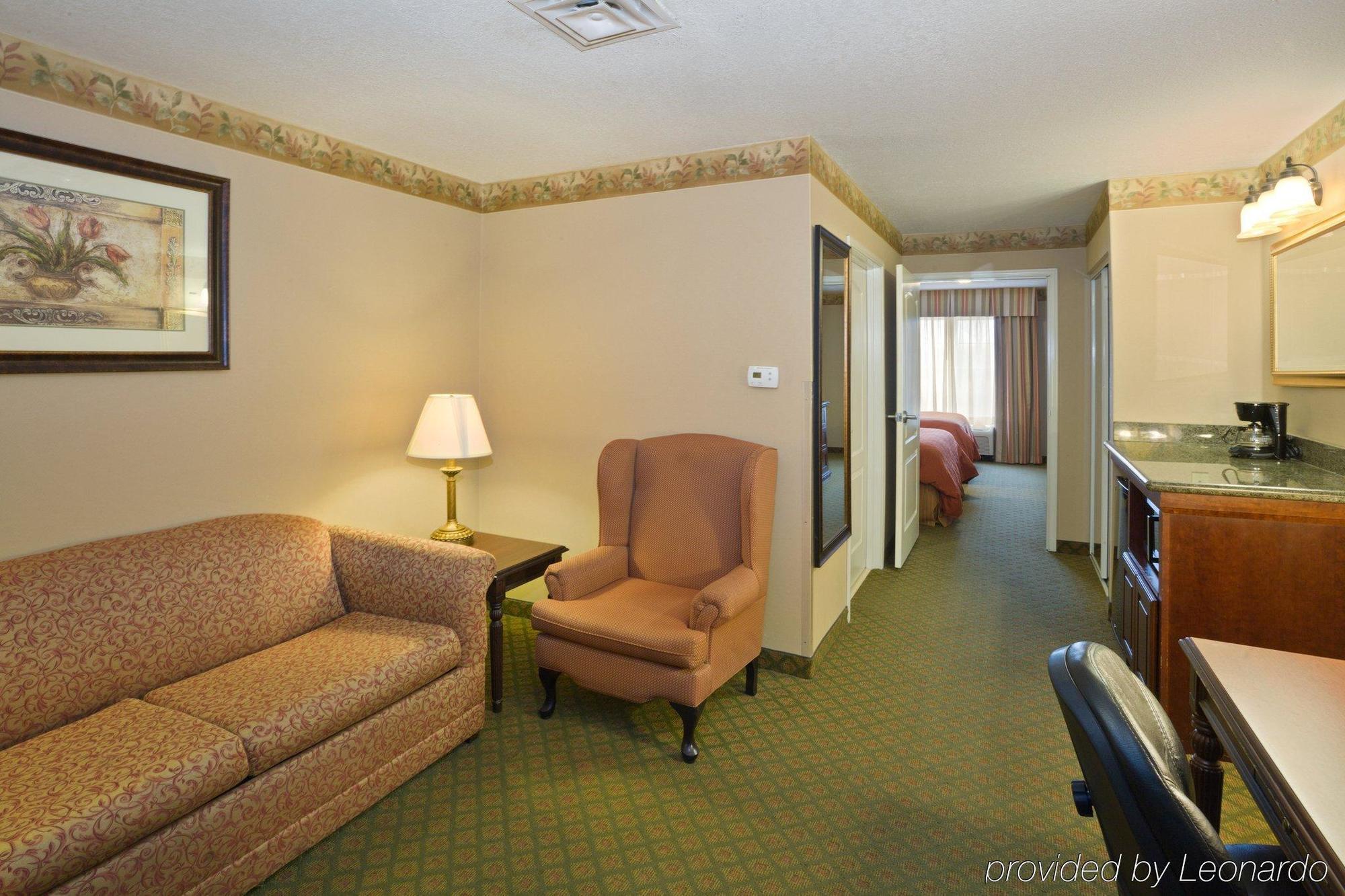 Holiday Inn Express Jackson By Ihg Екстериор снимка